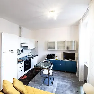 Blue Sky Apartment